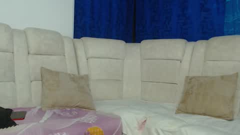 Hot Sharks   online show from 04/02/26, 07:06