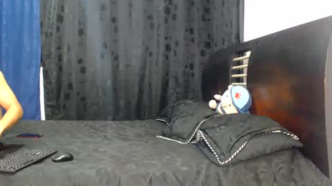 Snapshot of hot_sharks__ chatting on 06/28/26, 09:59 Hot Sharks online show from 06/28/26, 09:59