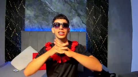 Snapshot of hot_summer_boy chatting on 01/15/26, 11:19 Hot Summer Boy online show from 01/15/26, 11:19