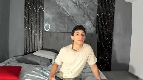 Hot Summer Boy online show from 02/28/26, 11:44