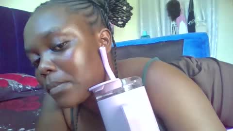 Snapshot of hot_sweetgal chatting on 04/29/26, 11:25 sweetserene online show from 04/29/26, 11:25