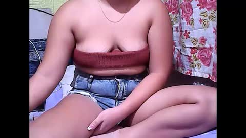 Snapshot of hot_tricia05 chatting on 03/03/25, 11:11 hot_tricia05 online show from 03/03/25, 11:11