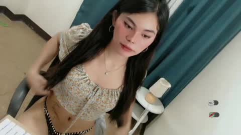 Snapshot of hot_yanna143 chatting on 07/01/26, 02:46 Yanna online show from 07/01/26, 02:46