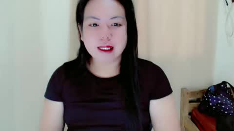Snapshot of hotasian_mama chatting on 05/21/26, 05:47 Grace online show from 05/21/26, 05:47