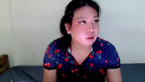 Snapshot of hotasian_mama chatting on 06/03/26, 02:33 Grace online show from 06/03/26, 02:33
