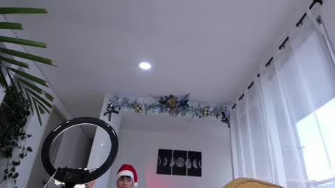 Andrew xdres08 online show from 12/24/24, 09:33