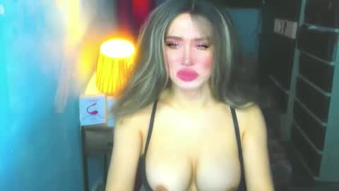 Snapshot of hotbabe_tanya chatting on 04/27/26, 02:42 T A N Y A online show from 04/27/26, 02:42
