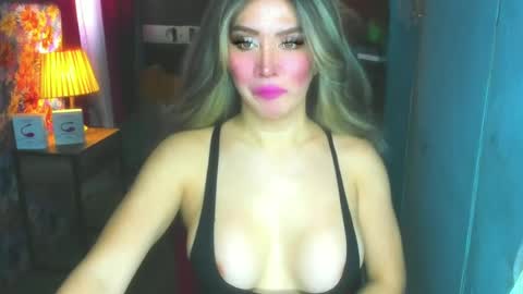 Snapshot of hotbabe_tanya chatting on 06/26/26, 02:49 T A N Y A online show from 06/26/26, 02:49
