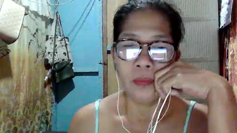 Snapshot of hotbetty_45 chatting on 05/10/26, 10:48 hotbetty_45 online show from 05/10/26, 10:48