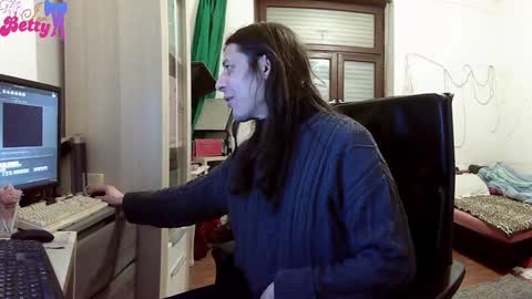 Snapshot of hotbettybellucci chatting on 01/29/25, 07:43 Betty Bellucci online show from 01/29/25, 07:43