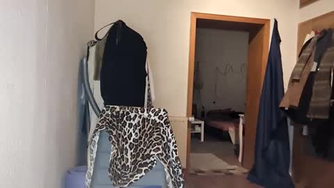 Snapshot of hotbettybellucci chatting on 10/31/25, 07:04 Betty Bellucci online show from 10/31/25, 07:04