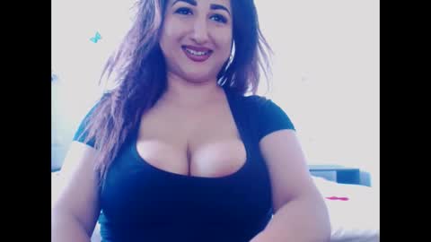 Snapshot of hotboobsmaya chatting on 09/13/25, 08:47 hotboobsmaya online show from 09/13/25, 08:47