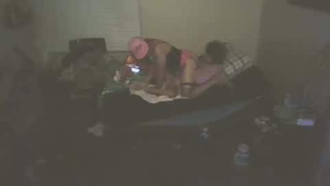 hotcouple1319 online show from 10/21/25, 04:35