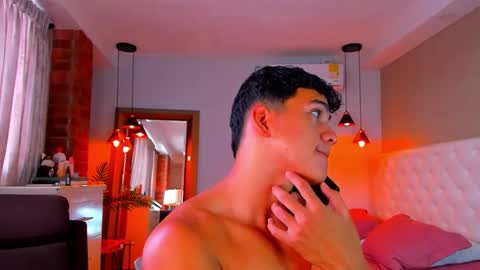 Hussain   aaron and Ekko online show from 09/25/25, 01:37