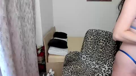 Snapshot of hotdelightsxy chatting on 07/13/26, 11:46 KRISS LUNA online show from 07/13/26, 11:46