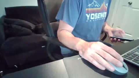 Snapshot of hotdog1124 chatting on 10/20/25, 12:16 hotdog1124 online show from 10/20/25, 12:16