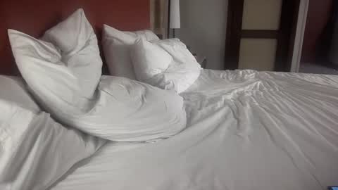 hotdogstuffer online show from 10/16/25, 12:22