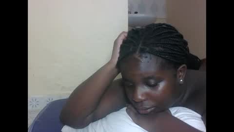 Snapshot of hotebbbyy chatting on 05/27/26, 01:57 EBBY online show from 05/27/26, 01:57