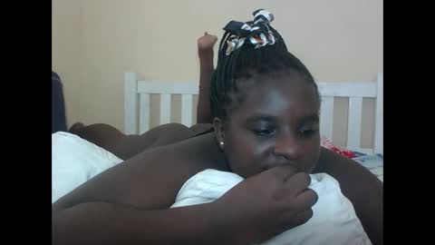 Snapshot of hotebbbyy chatting on 05/31/26, 07:04 EBBY online show from 05/31/26, 07:04
