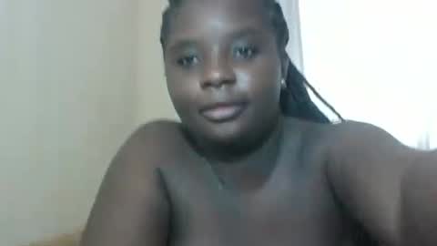 Snapshot of hotebbbyy chatting on 06/17/26, 10:17 EBBY online show from 06/17/26, 10:17