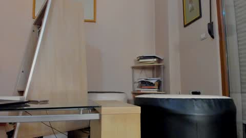 Erika  online show from 09/21/25, 08:54