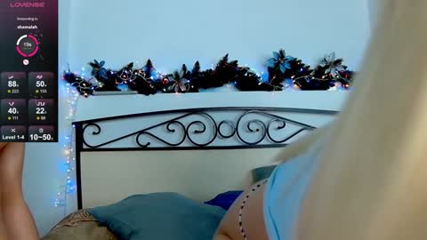 Snapshot of hotel_california_ chatting on 01/01/25, 06:49 Anna 23 Archie 25 online show from 01/01/25, 06:49