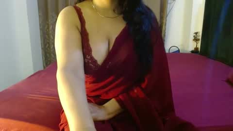 Snapshot of hoteliza6 chatting on 02/14/25, 06:29 Eliza i dont show face in any show online show from 02/14/25, 06:29