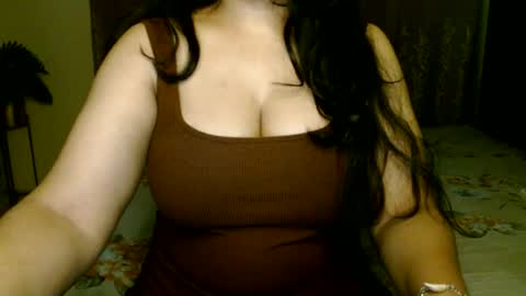 Snapshot of hoteliza6 chatting on 06/14/26, 03:47 Eliza i dont show face in any show online show from 06/14/26, 03:47