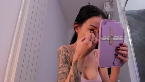 hotfallingdevil online show from 02/13/26, 05:47