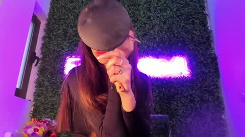 hotfallingdevil online show from 03/25/26, 05:46