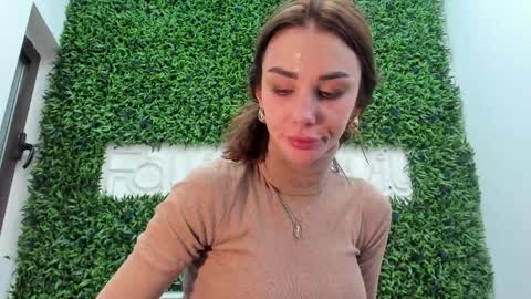 hotfallingdevil online show from 04/04/26, 05:49