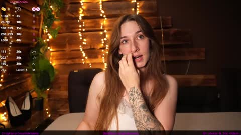 hotfrecklesgirl online show from 10/21/25, 11:11