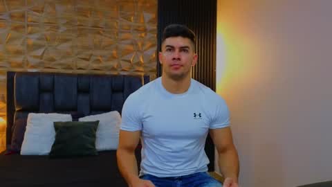 felipe  marcello online show from 02/19/25, 04:22