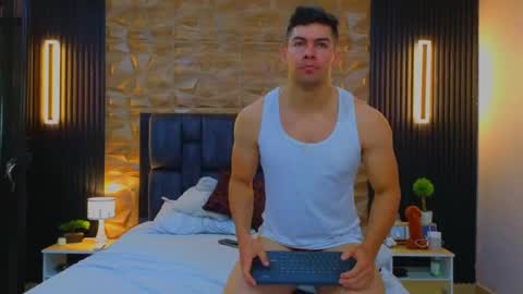 felipe  marcello online show from 02/28/25, 02:42