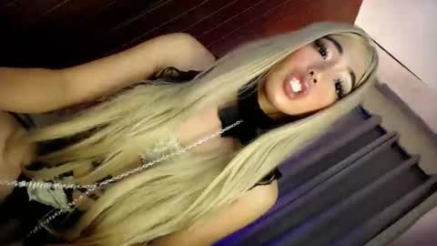hotfucking_queen1111 online show from 05/31/26, 09:16