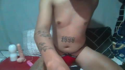 Snapshot of hotgayxx99 chatting on 01/13/26, 01:11 hotgayxx99 online show from 01/13/26, 01:11