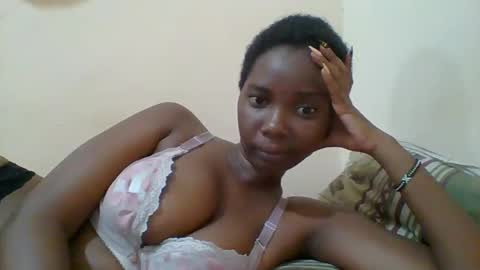 Queen online show from 03/01/25, 04:00