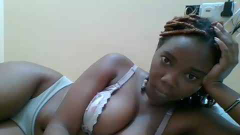 Queen online show from 10/22/25, 06:35