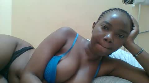 Queen online show from 11/18/25, 06:18