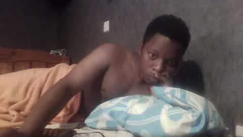 Snapshot of hotguyy001 chatting on 02/22/25, 01:35 hotguyy001 online show from 02/22/25, 01:35