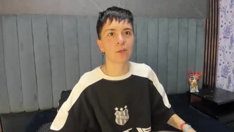 hannah online show from 12/23/25, 02:09