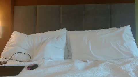 Snapshot of hotharry4545 chatting on 05/13/26, 10:06 hottie online show from 05/13/26, 10:06