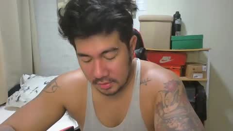 Snapshot of hothunkybear23 chatting on 12/07/24, 02:09 Khel online show from 12/07/24, 02:09