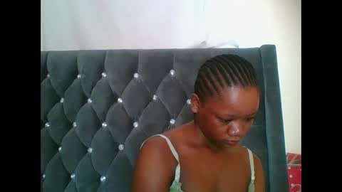 LOYCE online show from 12/23/25, 08:01