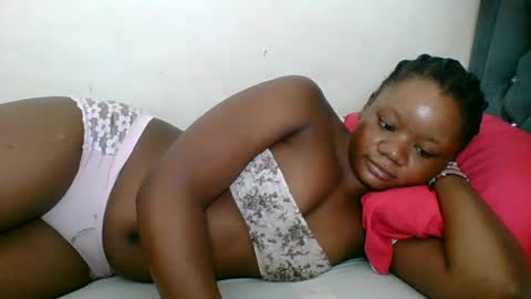 Snapshot of hotjeylee chatting on 06/22/26, 02:14 LOYCE online show from 06/22/26, 02:14