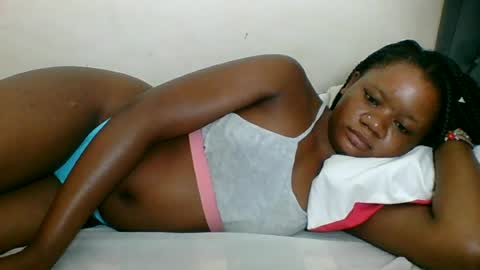 Snapshot of hotjeylee chatting on 06/25/26, 10:14 LOYCE online show from 06/25/26, 10:14