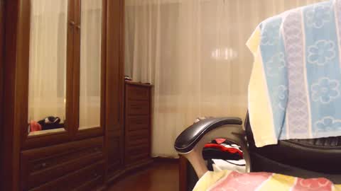 Snapshot of hotkittysquirt chatting on 12/06/24, 09:35 Angela online show from 12/06/24, 09:35