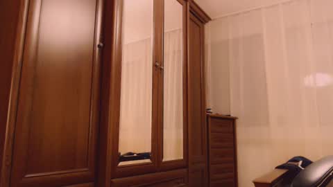 Snapshot of hotkittysquirt chatting on 02/14/25, 01:23 Angela online show from 02/14/25, 01:23