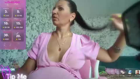 Snapshot of hotkleoo chatting on 07/26/26, 01:29 MistressM online show from 07/26/26, 01:29