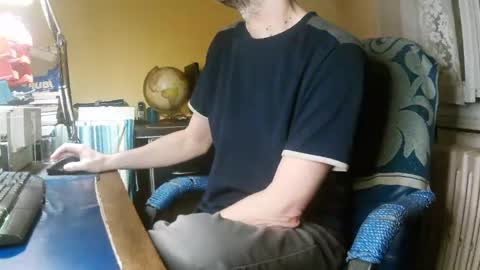 Snapshot of hotleopold chatting on 04/30/26, 10:14 hotleopold online show from 04/30/26, 10:14